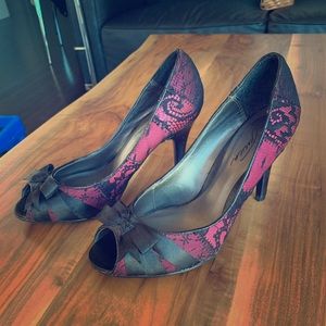 Jessica satin and lace heels